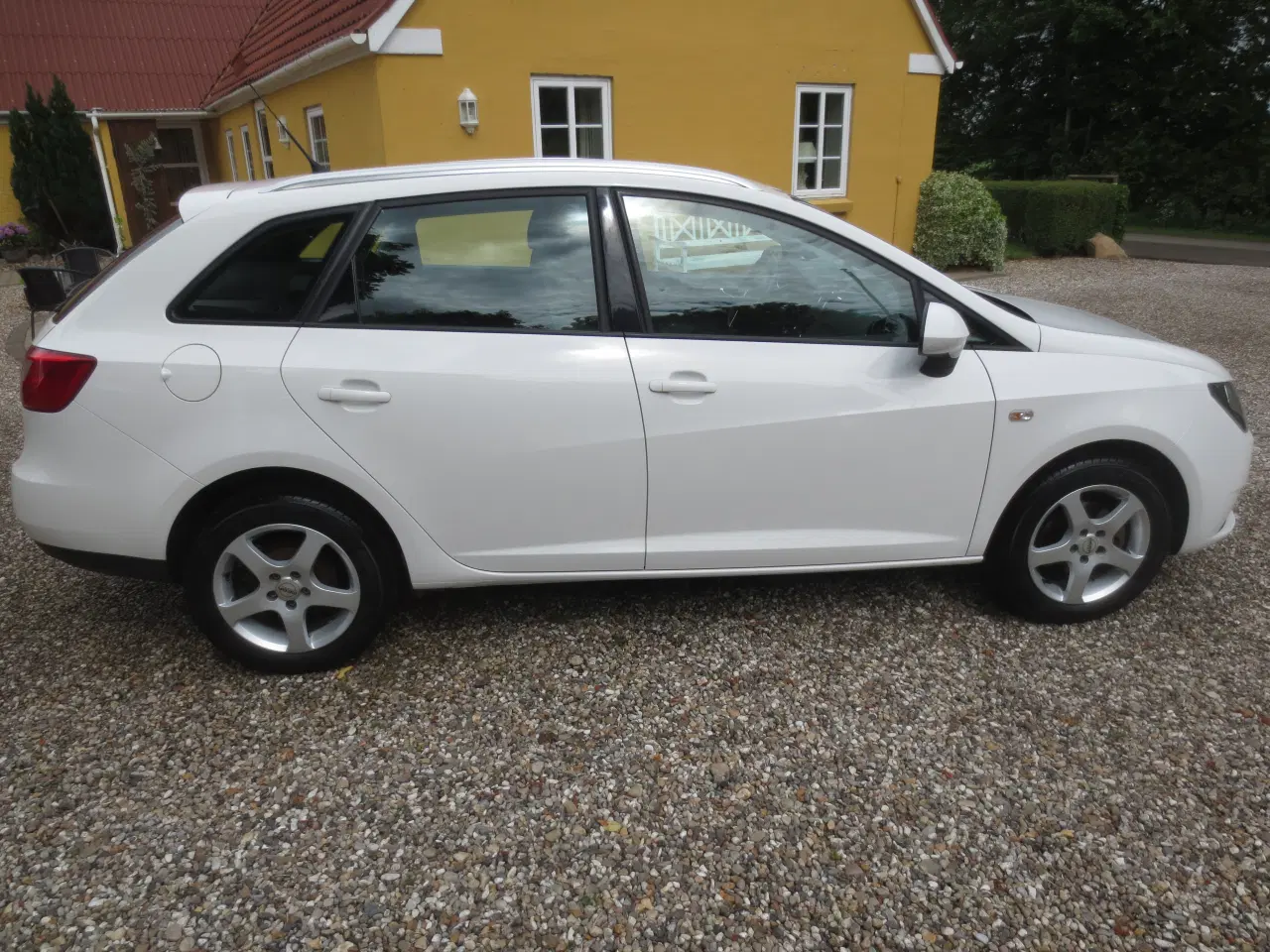 Billede 4 - Seat Ibiza 1.2 TSi St.car. År 2016. 