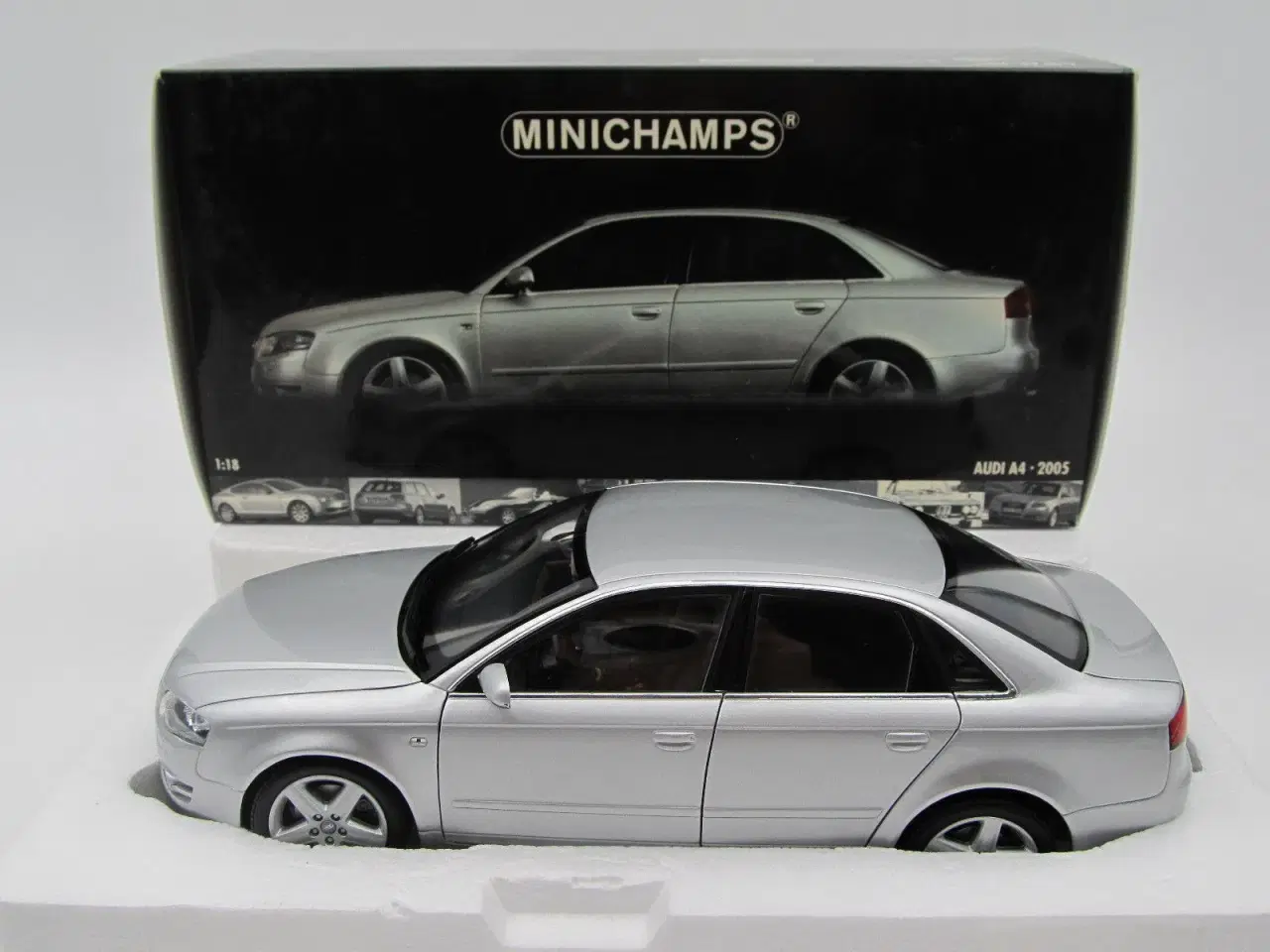 Billede 10 - 2005 Audi A4 3,2 FSI Quattro Minichamps - 1:18