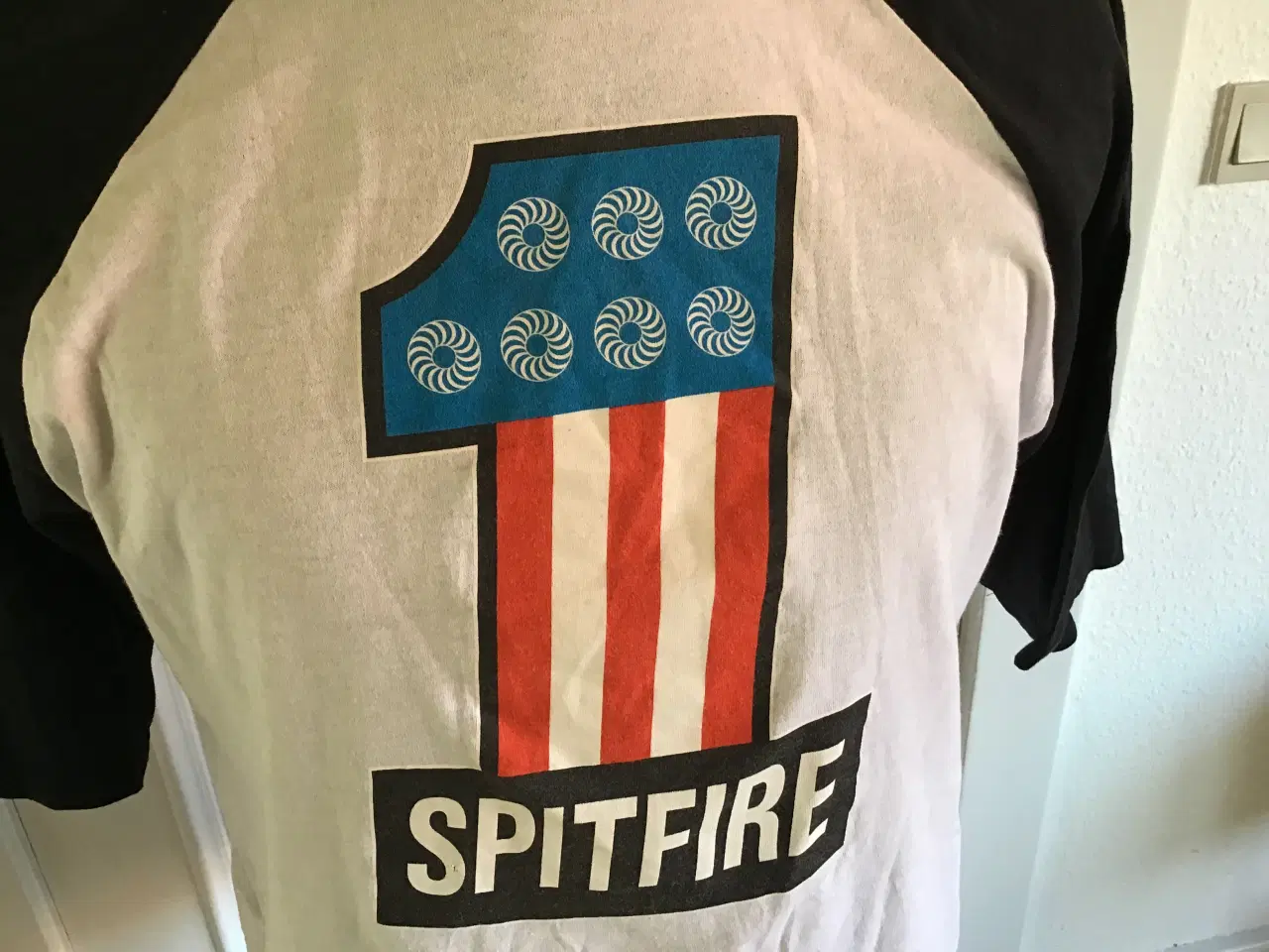 Billede 2 - Spitfire t shirt