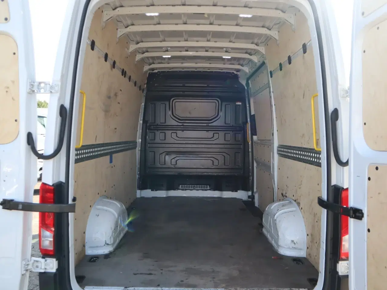 Billede 11 - VW Crafter 35 2,0 TDi 102 Kassevogn L3H2