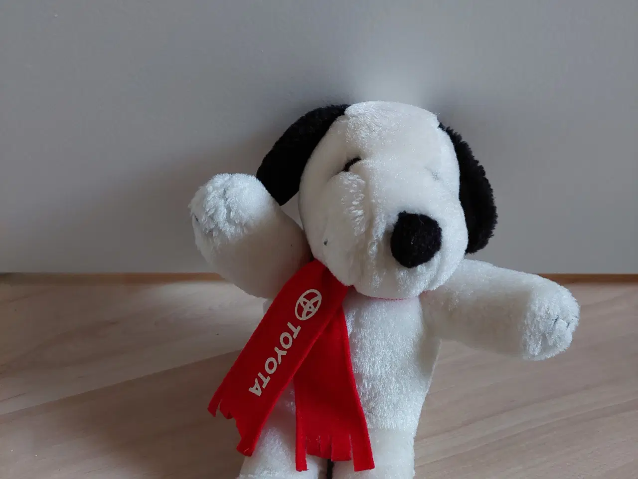 Billede 1 - Fin lille blød Toyota hund 