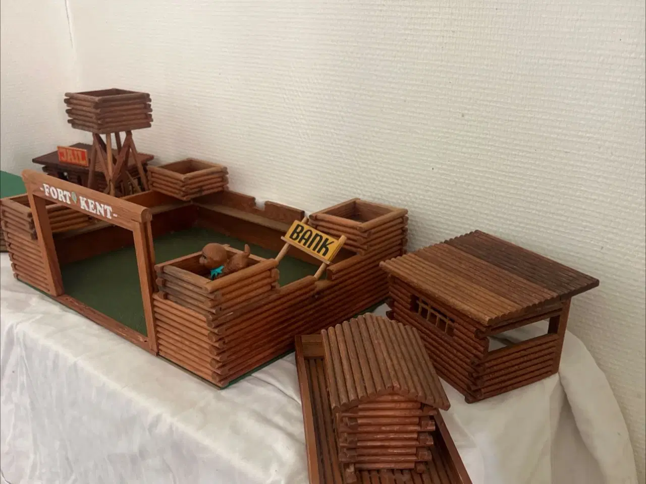 Billede 1 - Træ fort hase Danmark