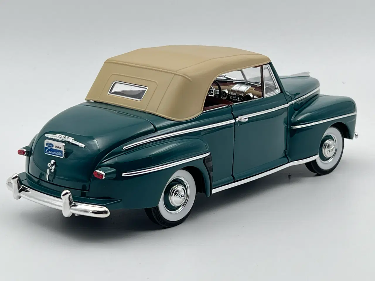 Billede 4 - 1948 Ford Convertible 1:18 