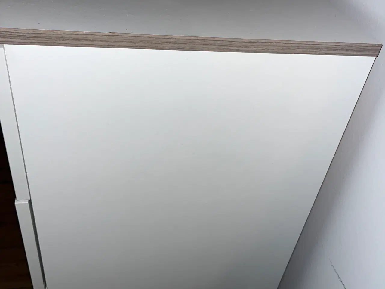 Billede 2 - Hvid kommode