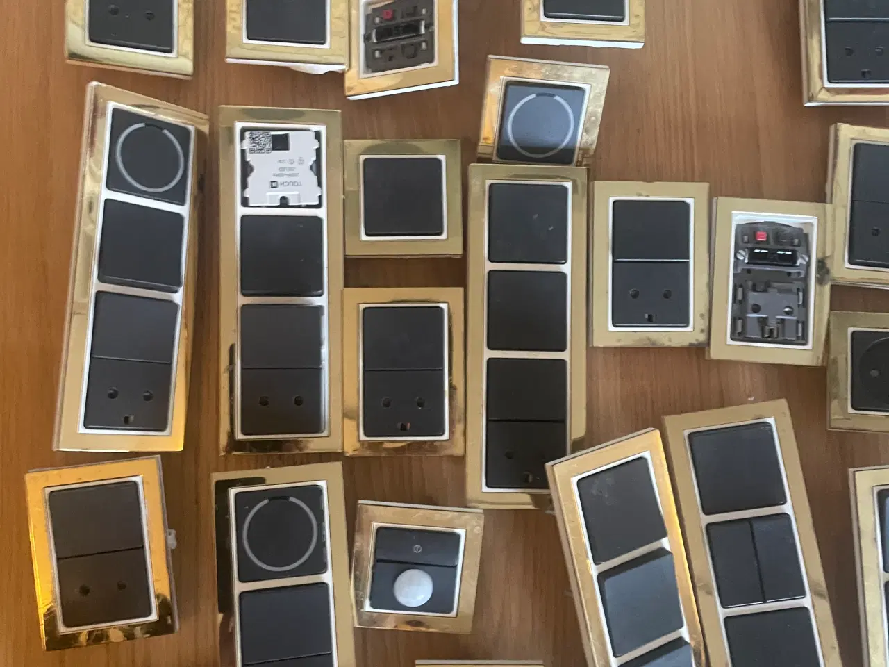 Billede 1 - Unik og speciel med dimmer til led.