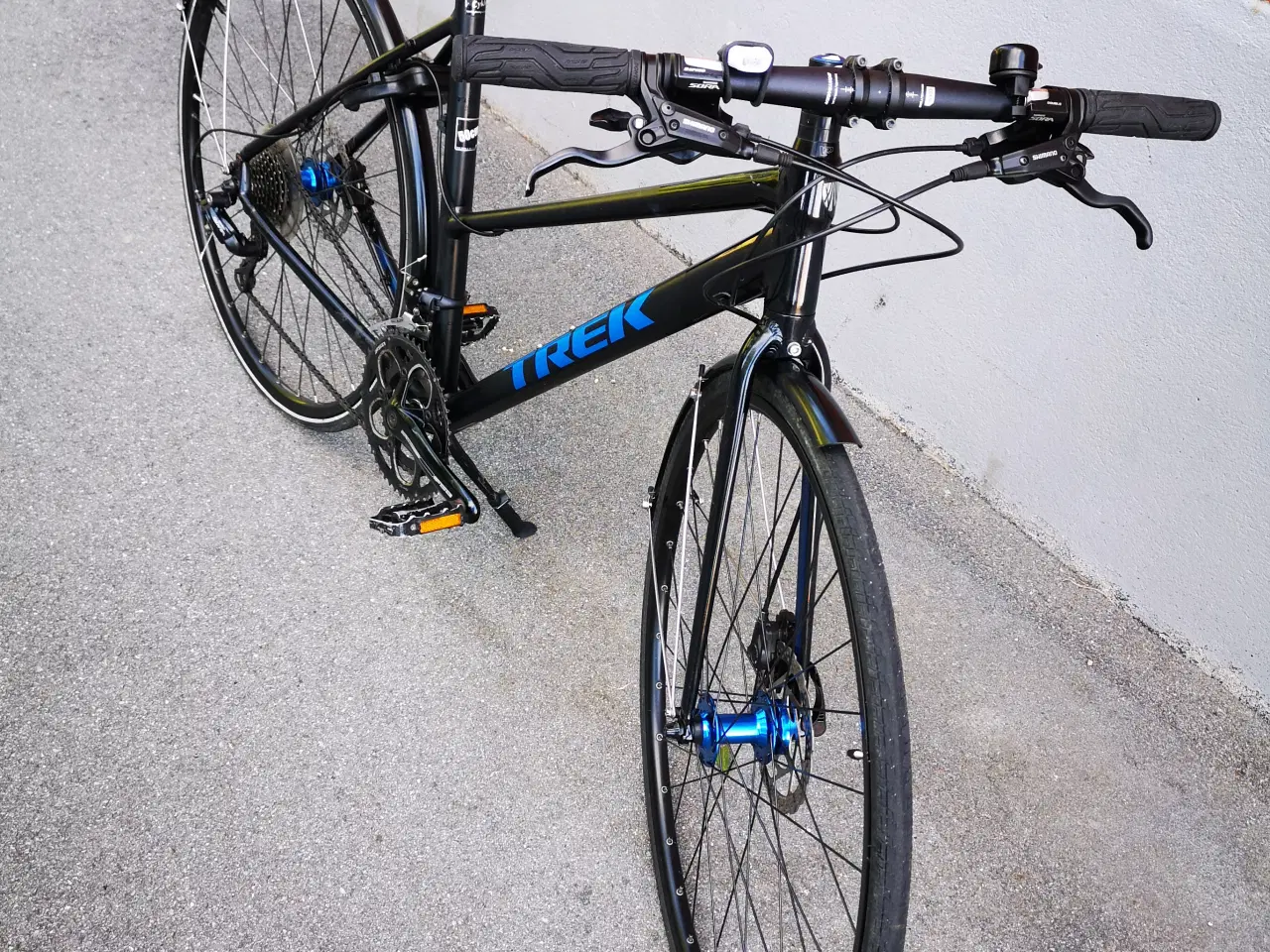 Billede 8 - Cykel Trek Zektor 2 Stagger Black 2018 Hybrid bike