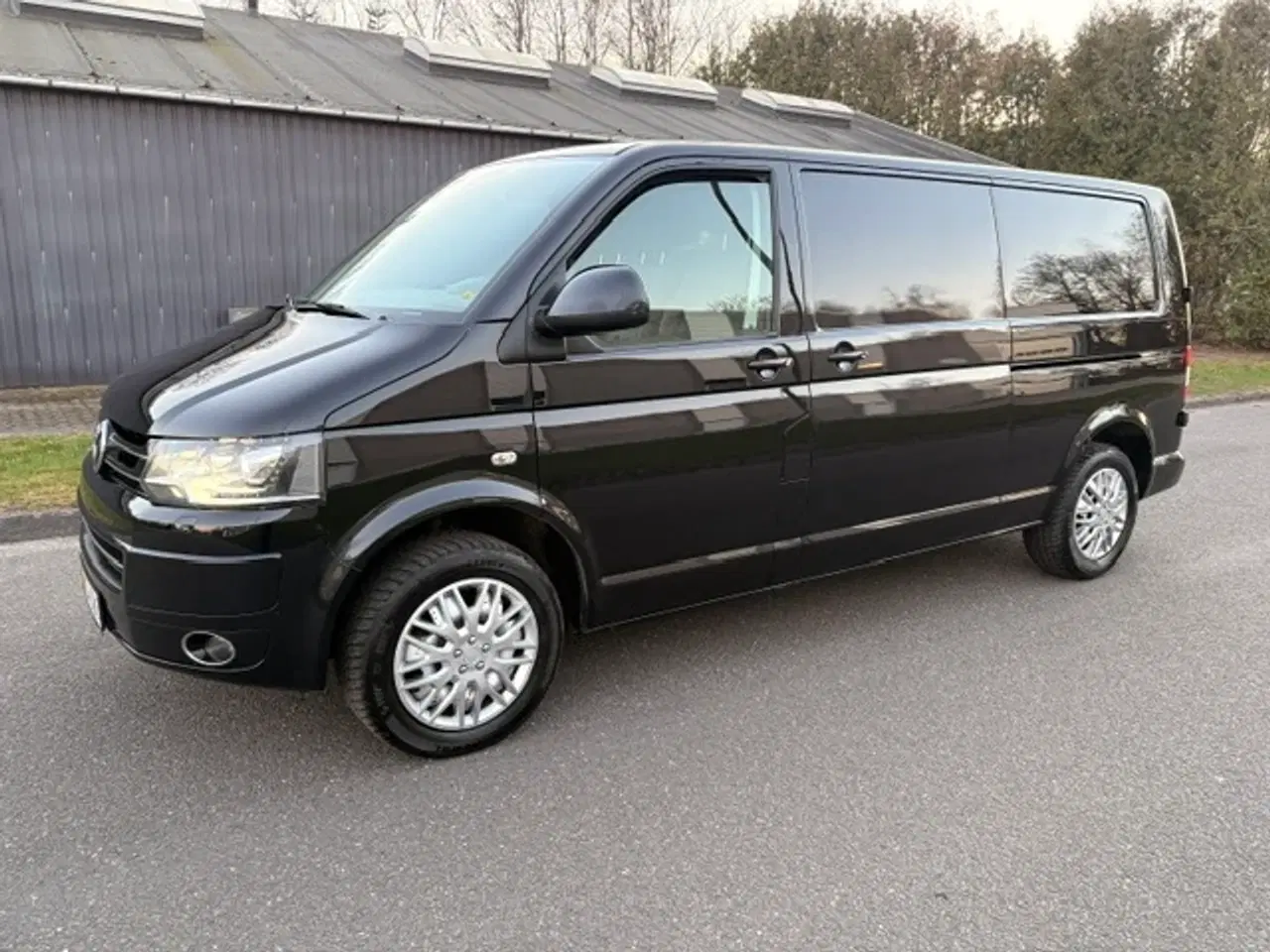 Billede 1 - VW Transporter 2,0 TDi 180 Kassevogn DSG lang, Nys