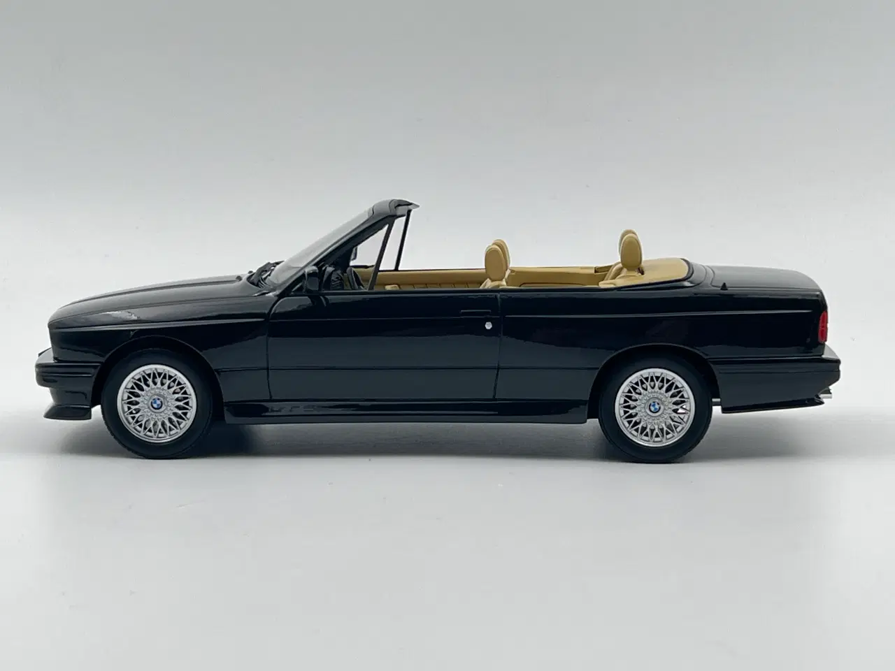 Billede 3 - 1989 BMW M3 Cabriolet 1:18  Type: E30  