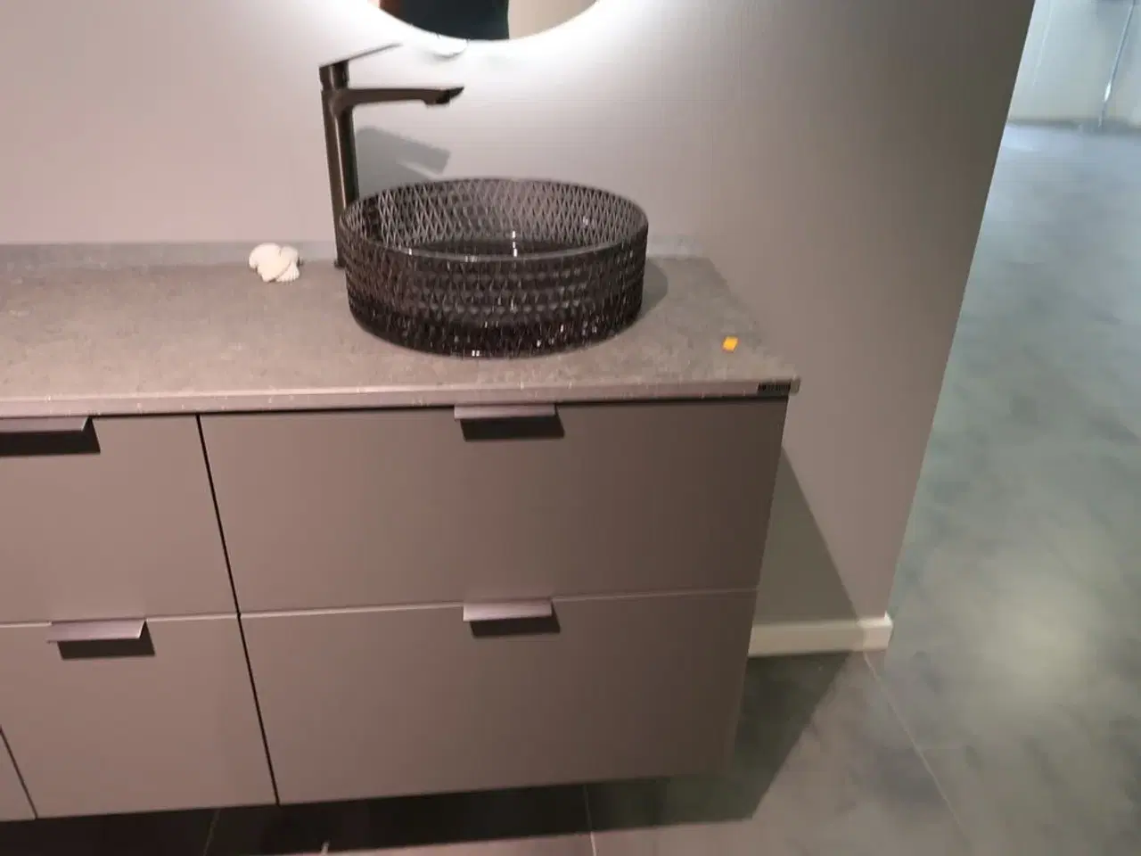 Billede 3 - Badmøbel AUBO Sense, Onyx med vask og armatur
