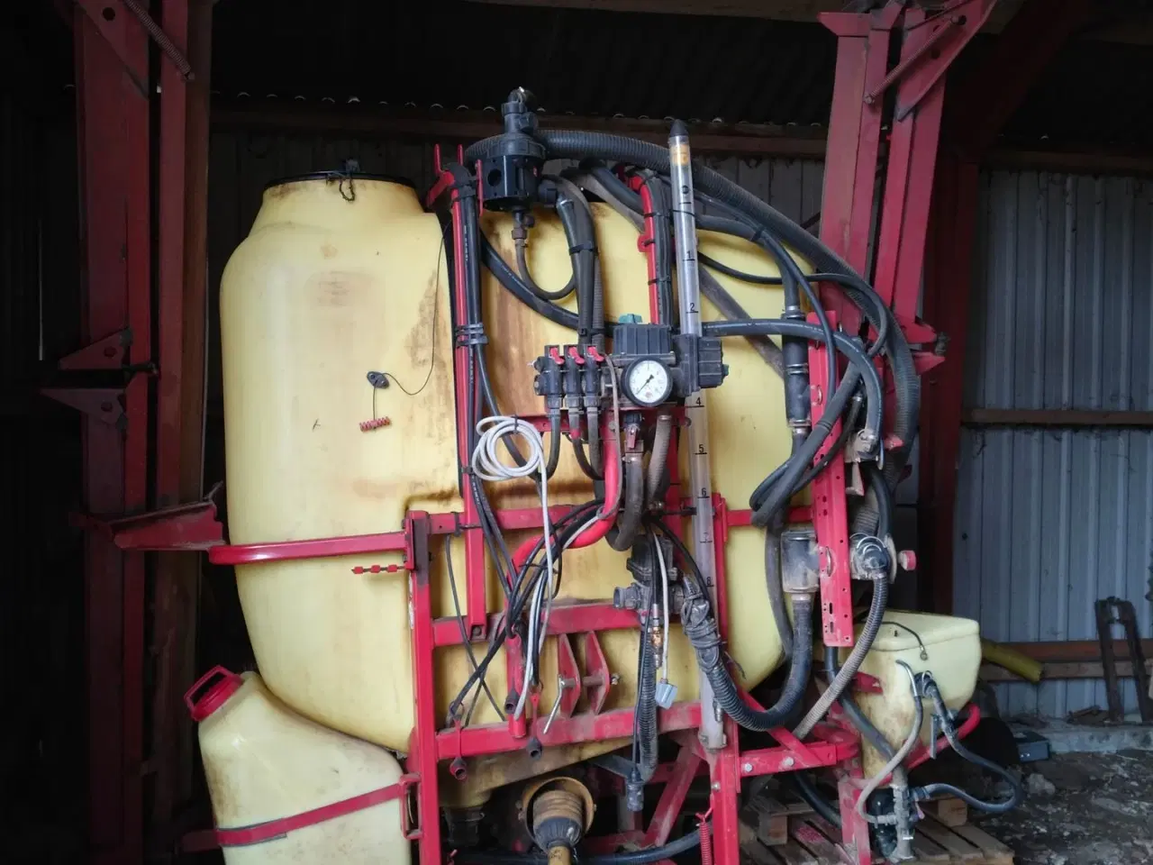 Billede 2 - Hardi Master 12 m  1000 liter skal synes