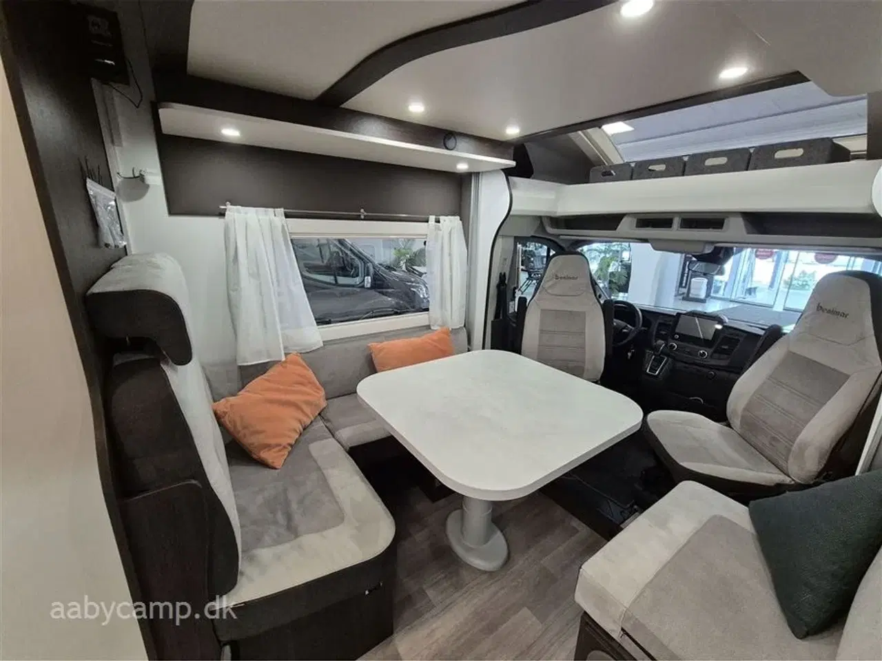 Billede 10 - 2021 - Benimar Tessoro 483 NK   Nk pakke. Markise. solcelle. Lithium Batteri. 2000w inverter. Maxxfan. udv. gas og bruseudtag. Duo-control. undervognsbehandlet. KUN 28,000 KM!!