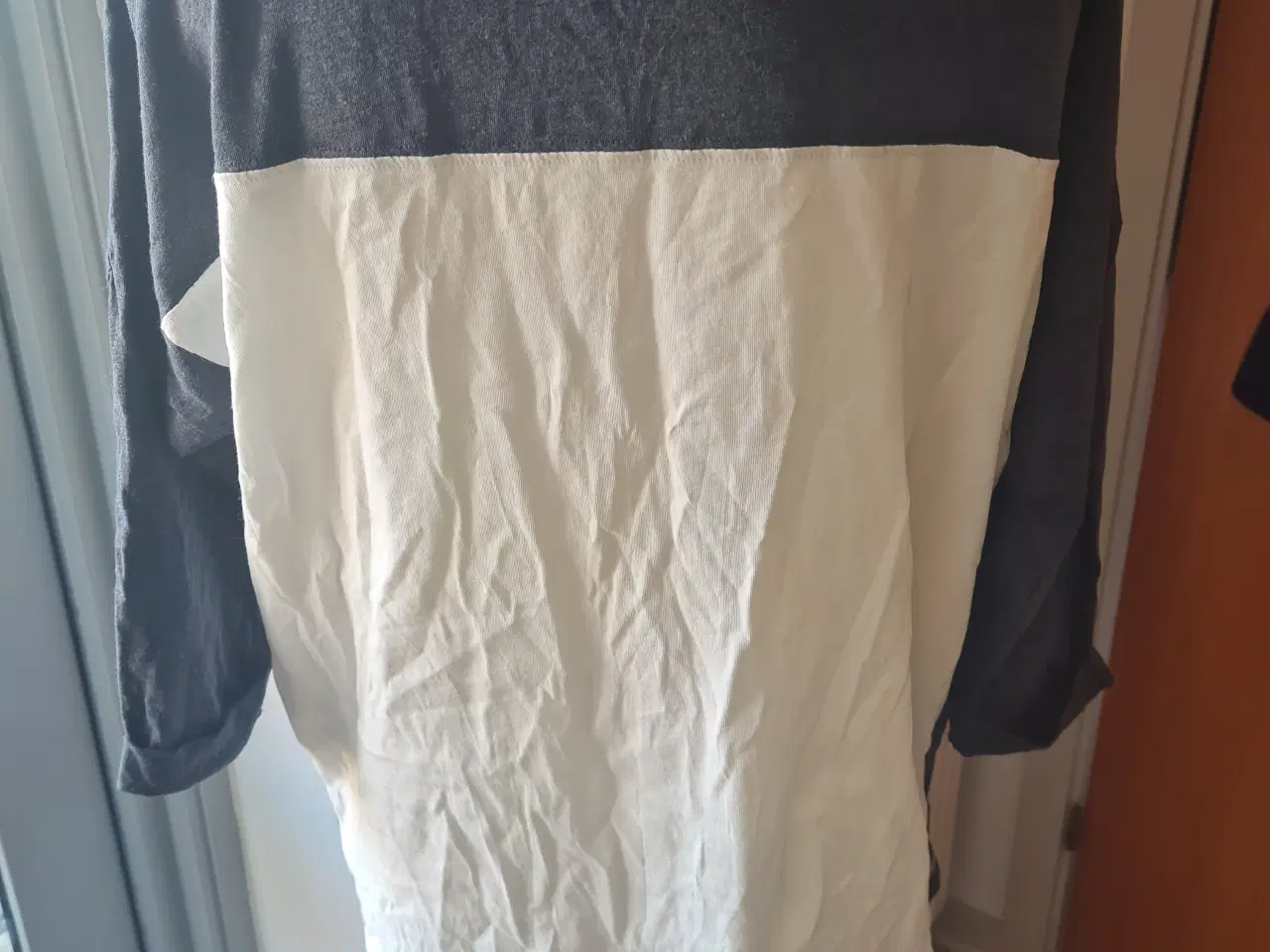 Billede 4 - Let bluse str M/L H&M 
