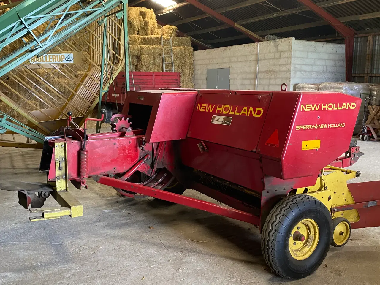 Billede 6 - New Holland presser 276 med ballevogn 