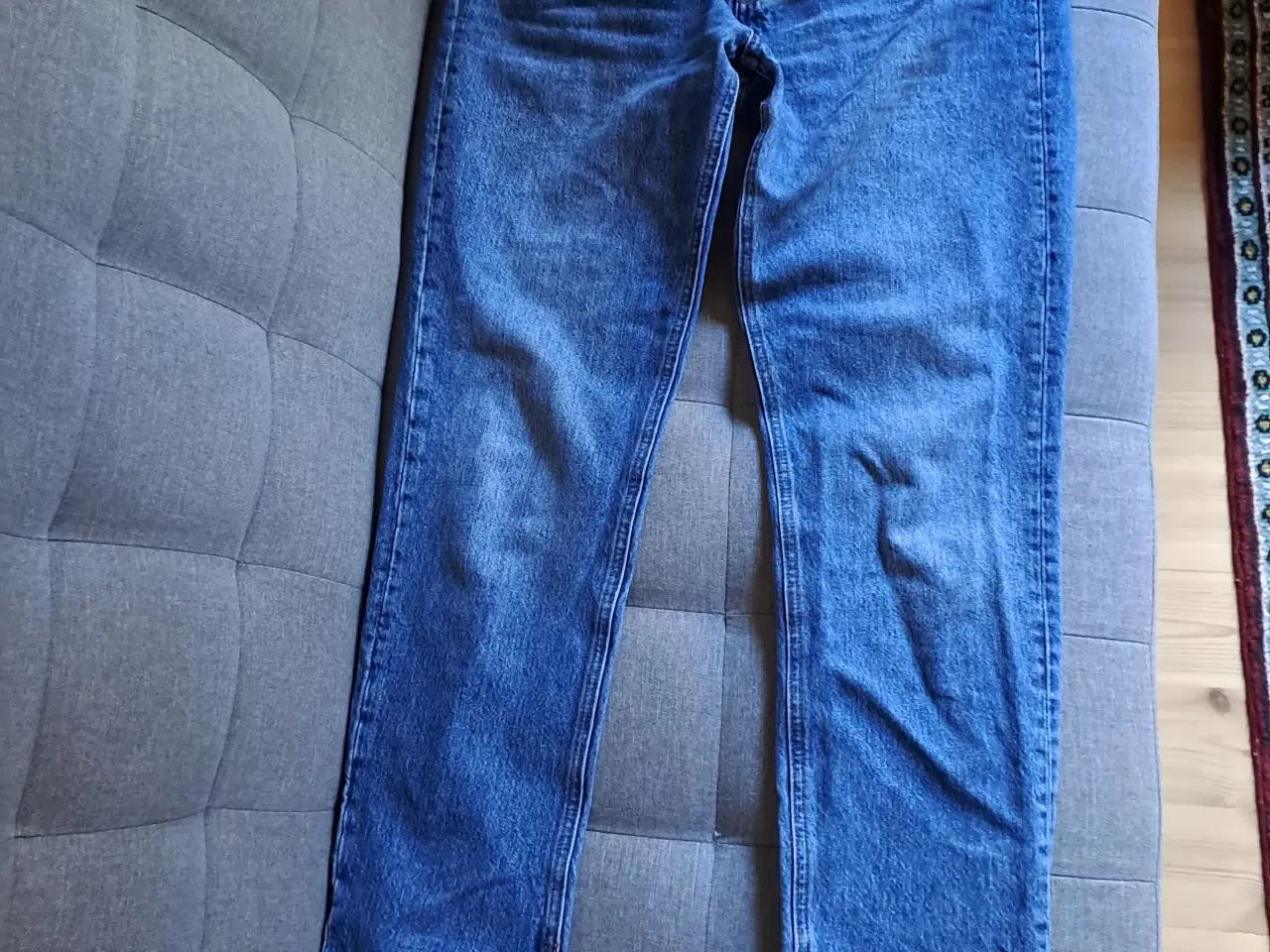 Billede 2 - Jeans, Boii med knaplukning