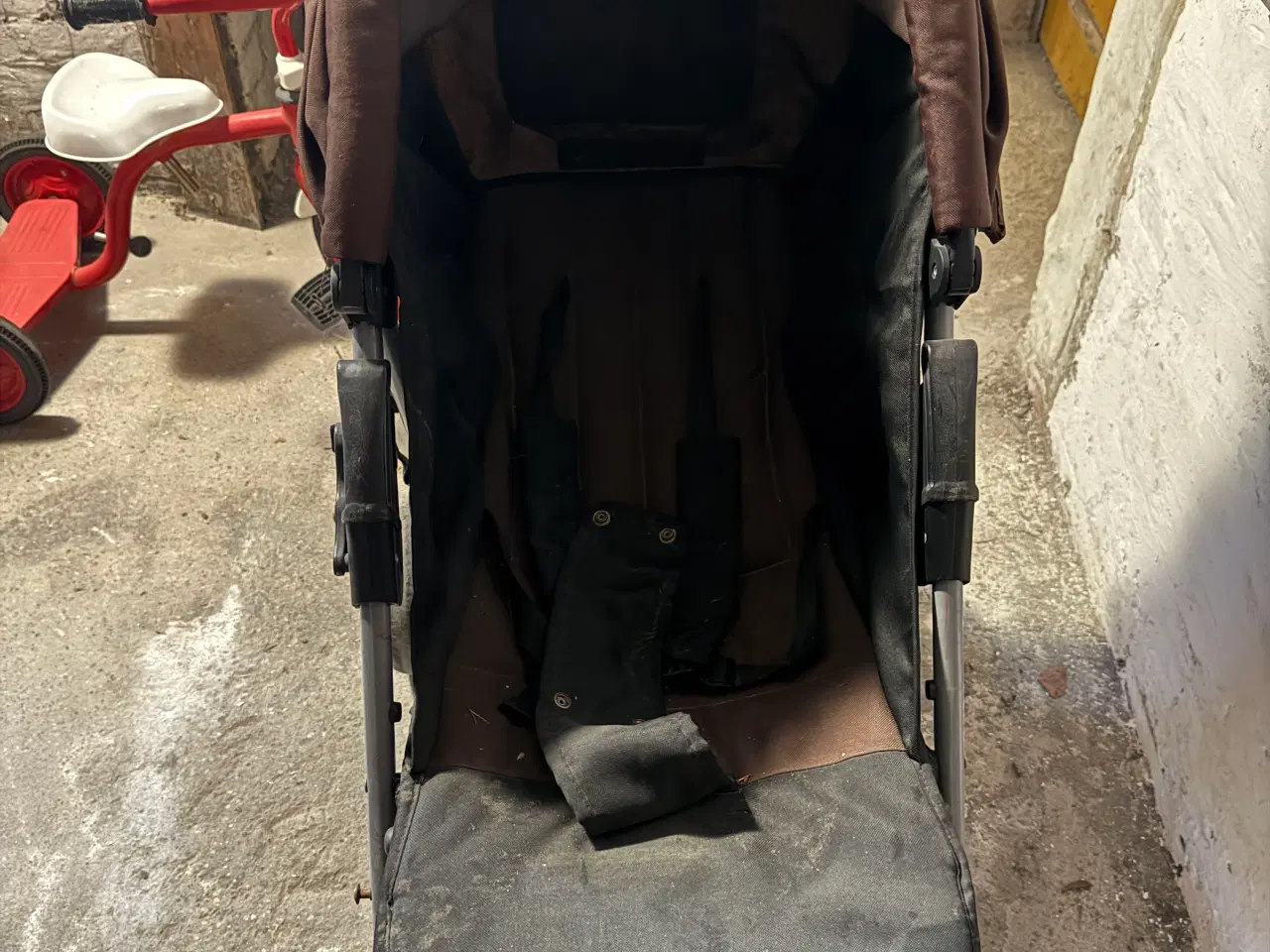 Billede 4 - God klapvogn der kan lægges helt ned.Perfekt kombi