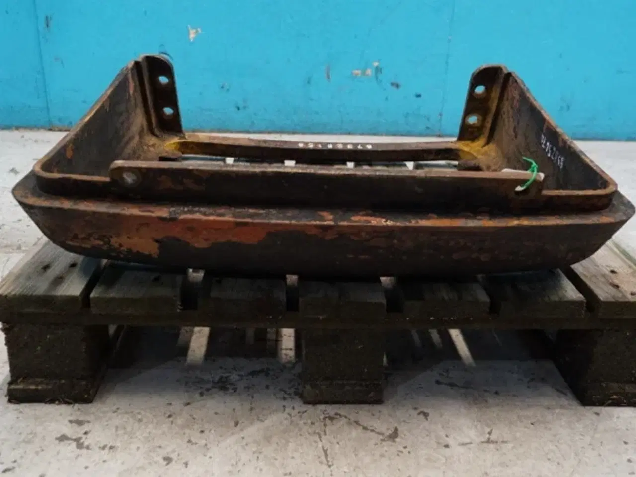 Billede 7 - New Holland LB115 Skærmdele 85825070