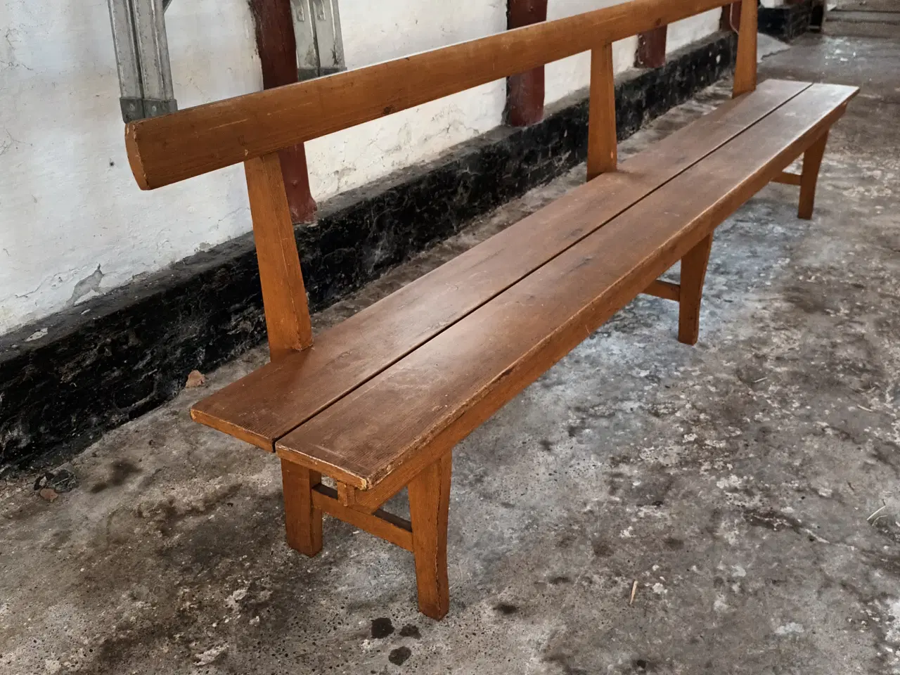 Billede 1 - Bænk i træ år 1938