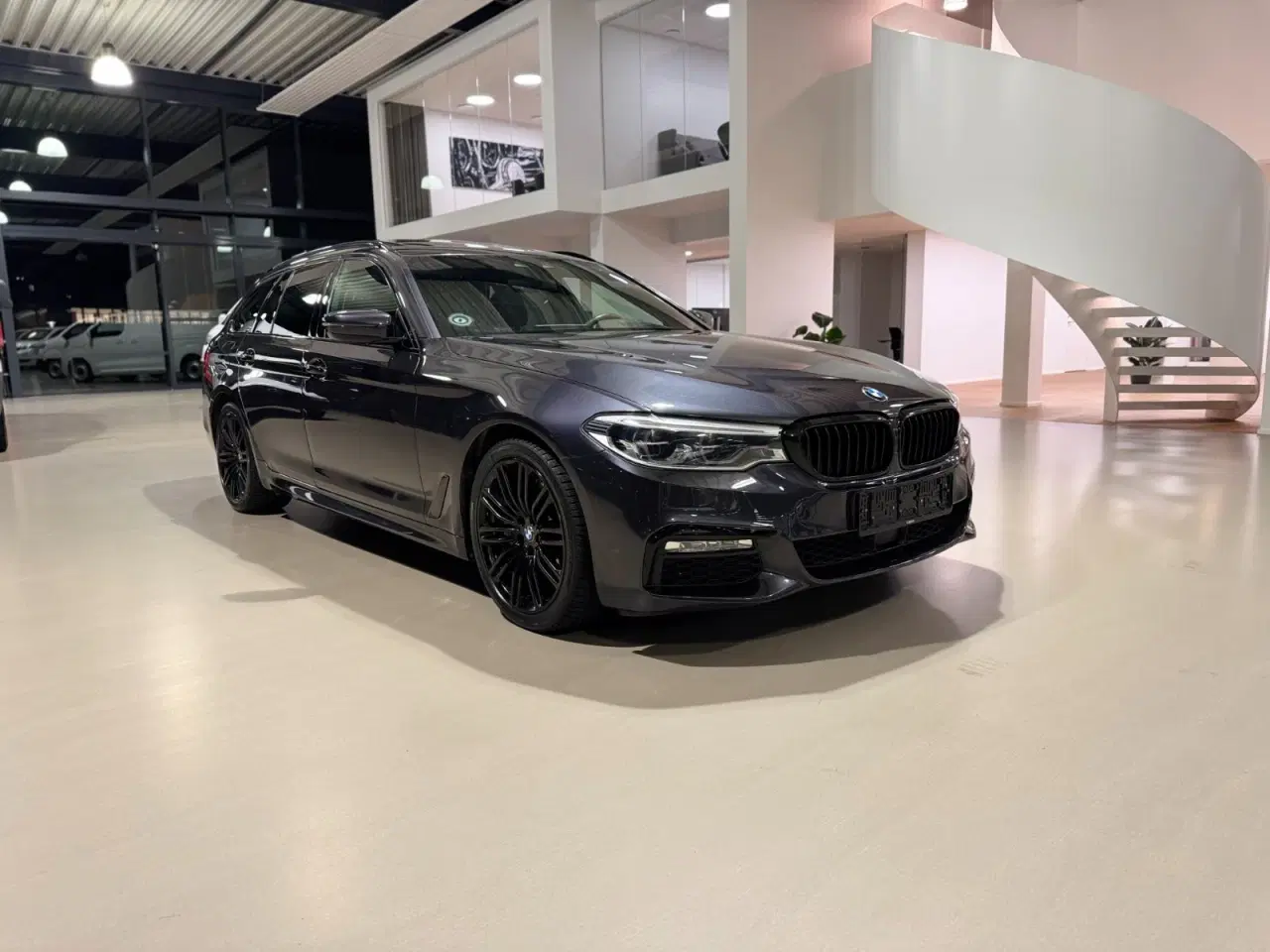 Billede 1 - BMW 530d 3,0 M-Sport xDrive aut.