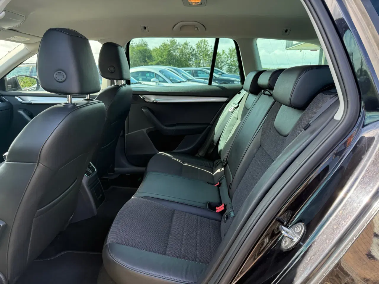 Billede 5 - Skoda Octavia Combi 2,0 TDI Common Rail DPF Elegance DSG 150HK Stc 6g Aut.