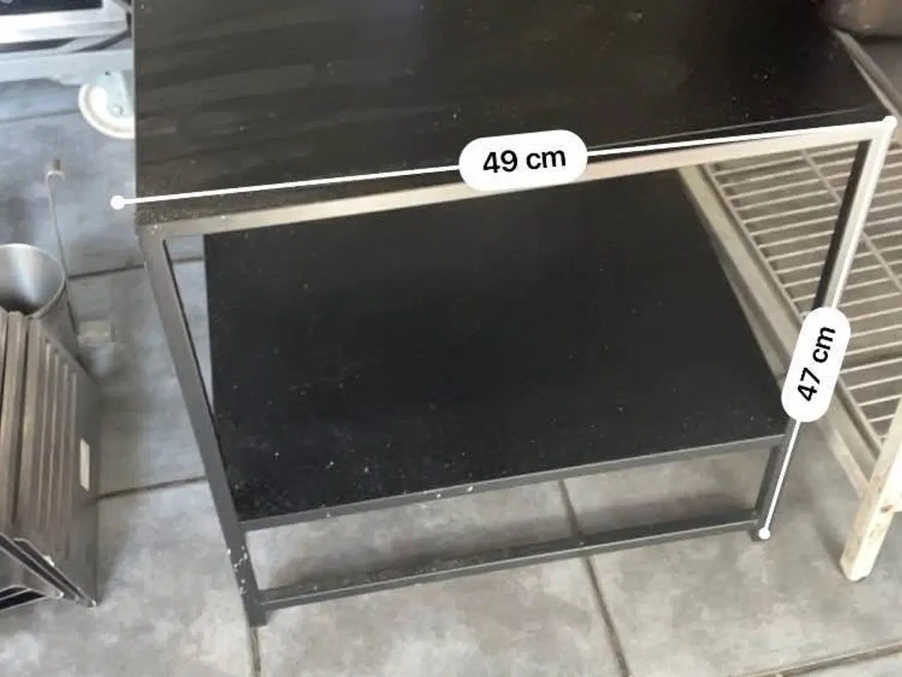 Billede 1 - Sort metalbord 49x49cm