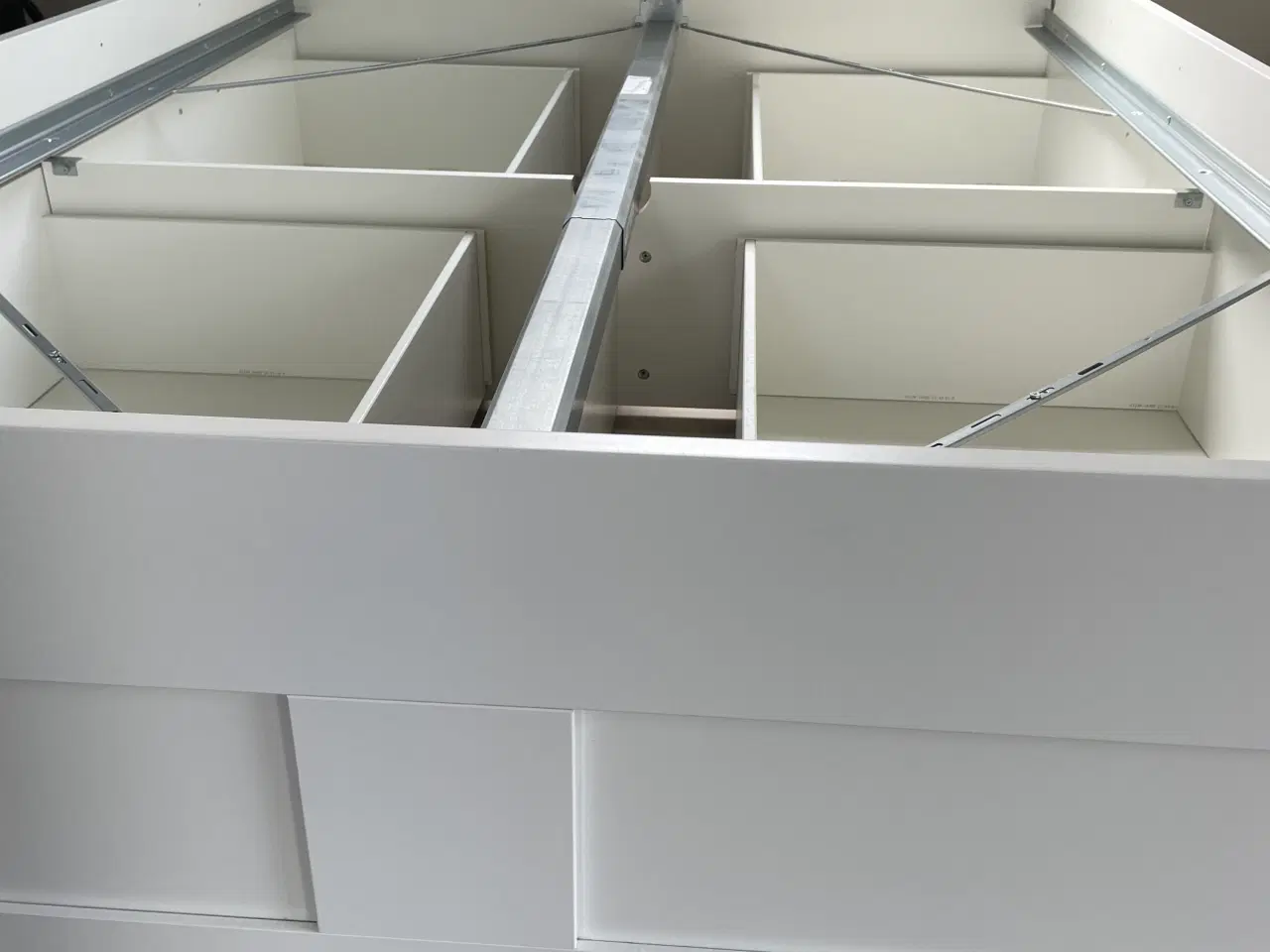 Billede 1 - Ikea Malm sengestel med 4 praktiske skuffer
