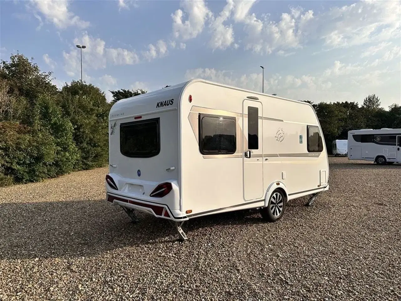 Billede 6 - 2021 - Knaus Südwind 450 FU "60 Years"   Flot campingvogn med telt og mover