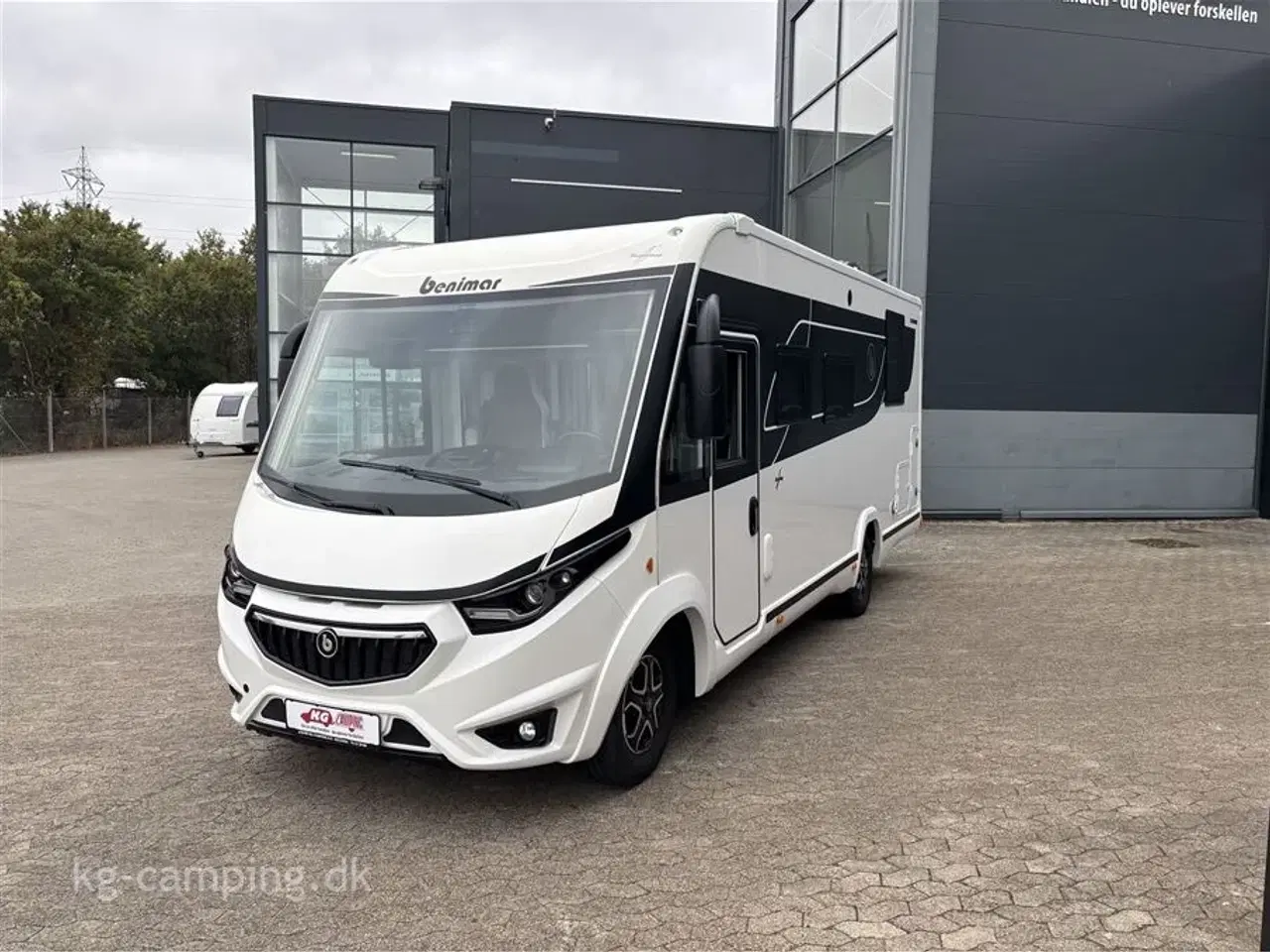 Billede 2 - 2022 - Benimar Amphitryon 998 4400 kg   Kraftfuld helintegreret autocamper med ALDE-varme og masser af komfort!