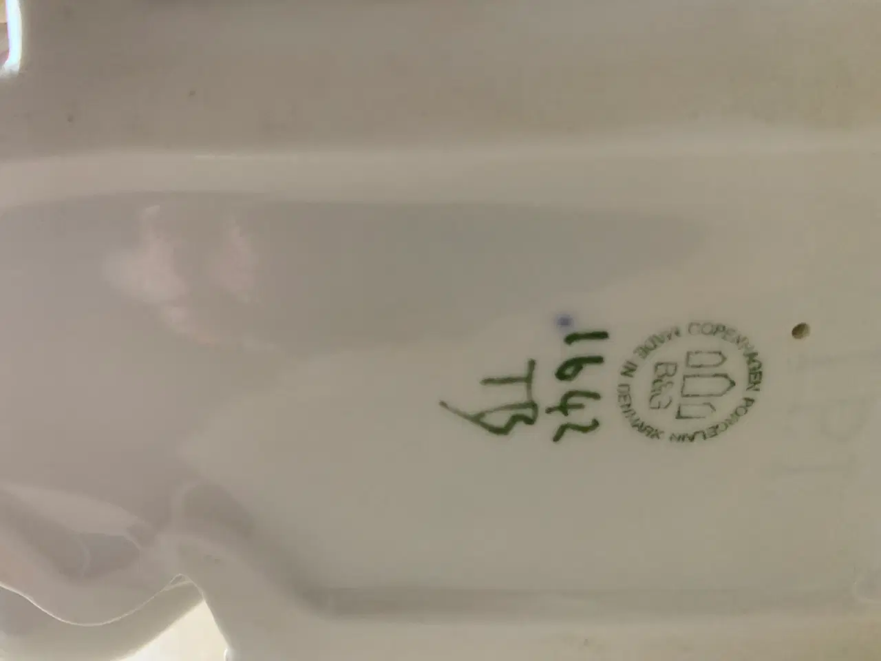 Billede 2 - B & G figur af mor med søn nr. 1642