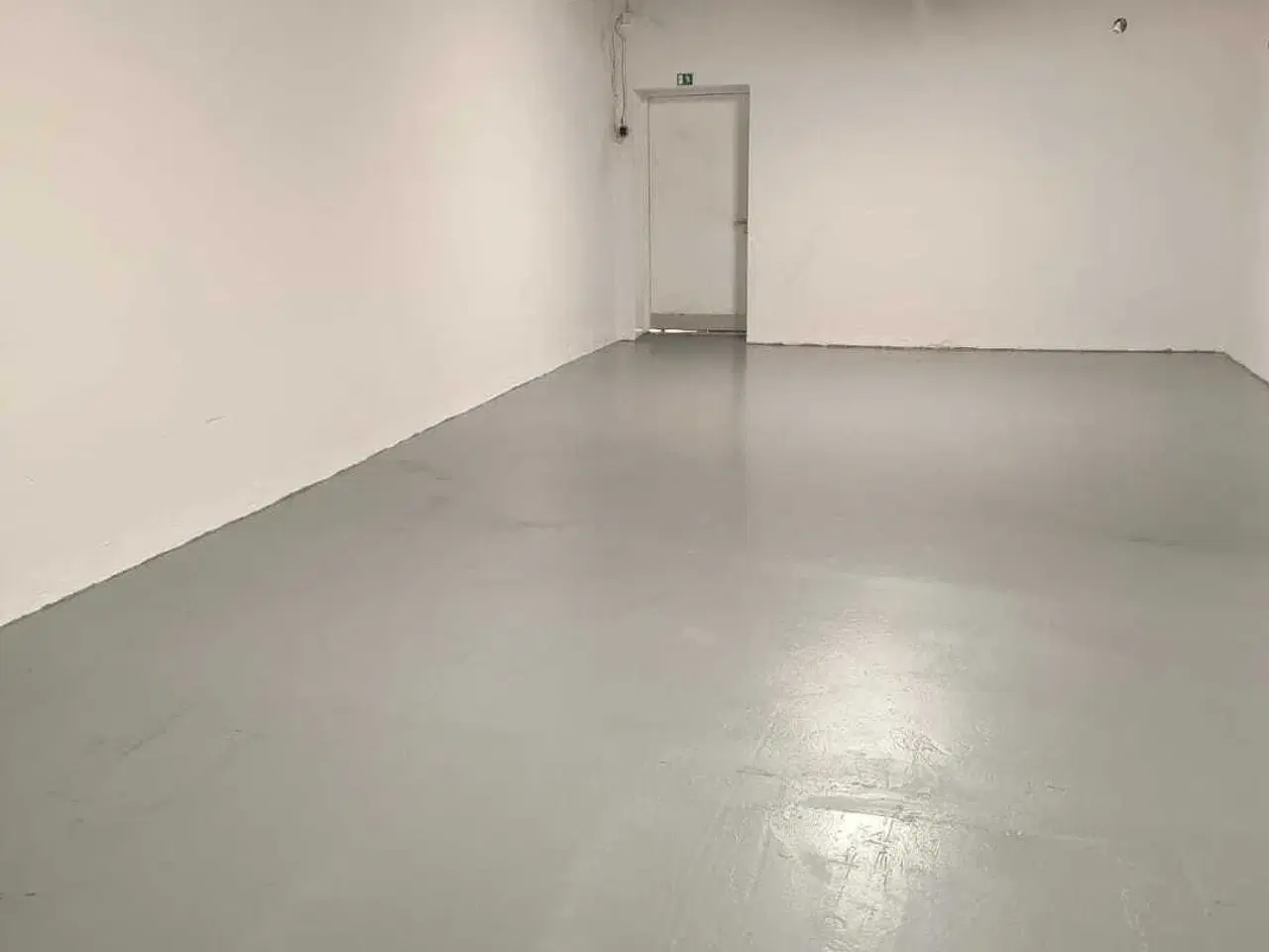 Billede 3 - 100 m2 lager / værksted med kontor køkken og wc