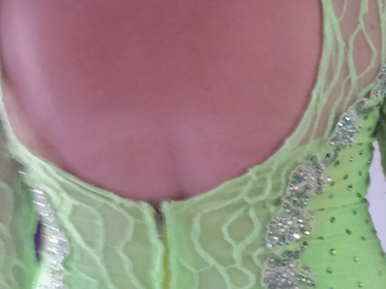 Billede 4 - Limegrøn standardkjole