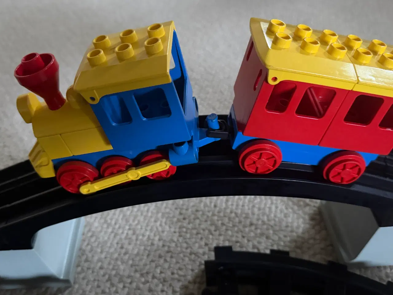 Billede 2 - Lego - Dublo Togbane med Lokomotiv, bro og skinner