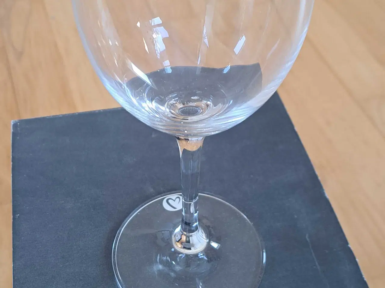Billede 1 - Nyt 12 pers. sæt vinglas fra Aldente