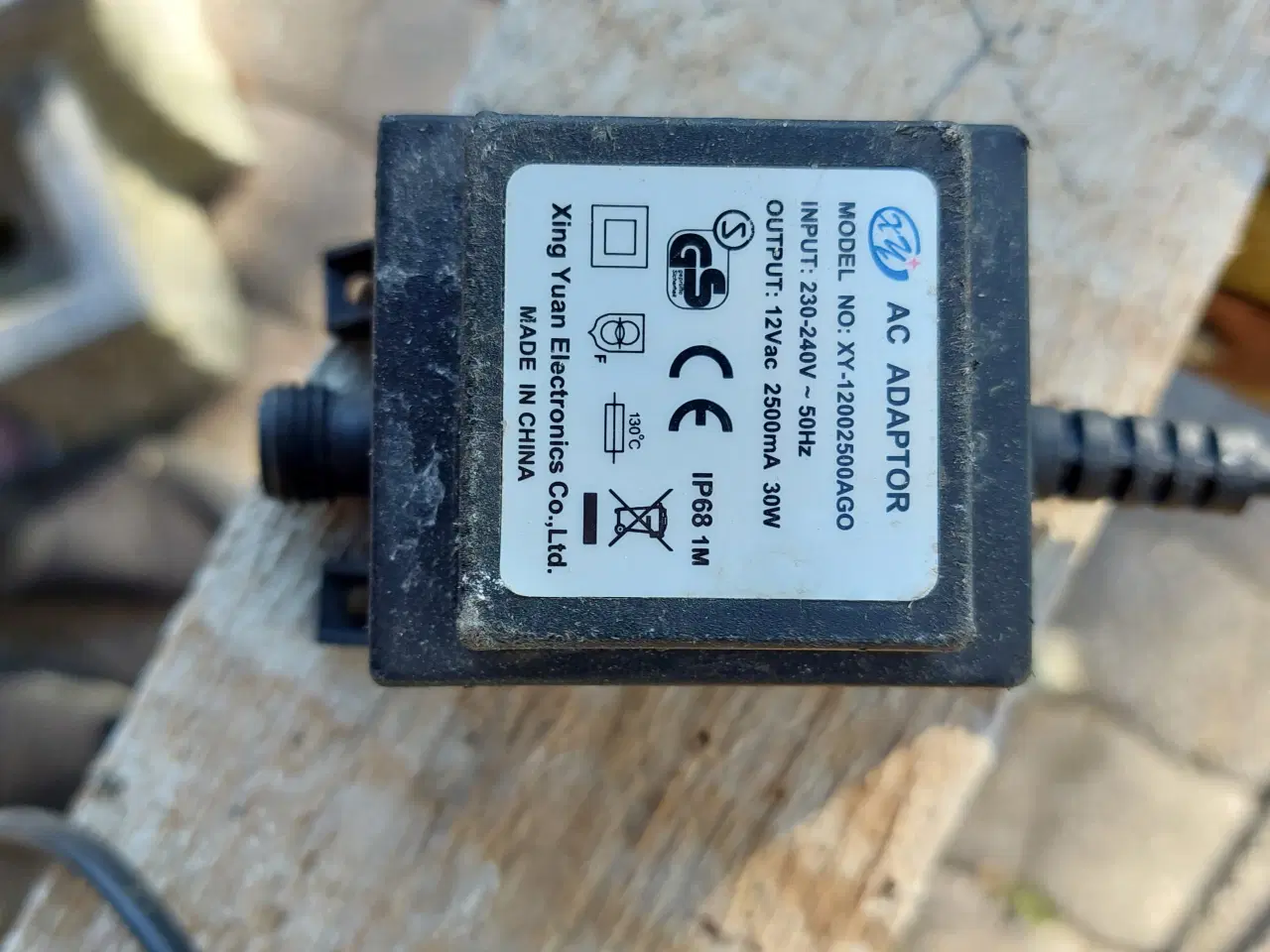 Billede 7 - granit vandsten 3 sammensatte søjler med pumpe