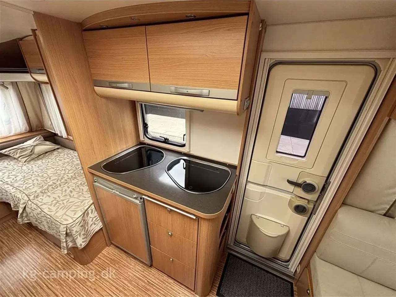 Billede 10 - 2010 - Adria Adora 472 LU   Velholdt enkeltsengsvogn totalvægt 1300