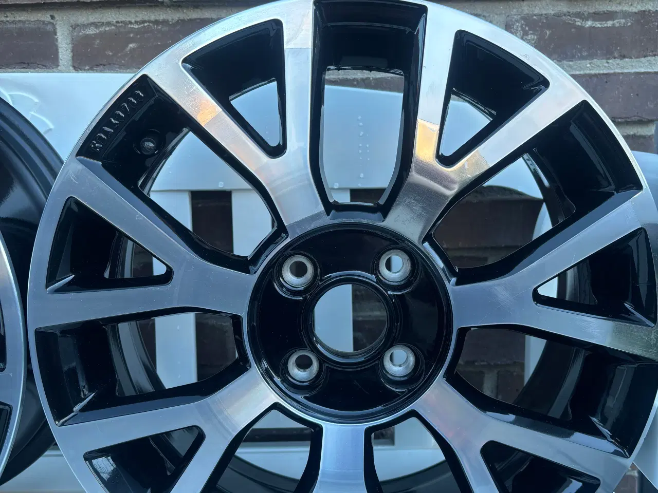 Billede 3 - VW up! Upsilon Originale Alufælge