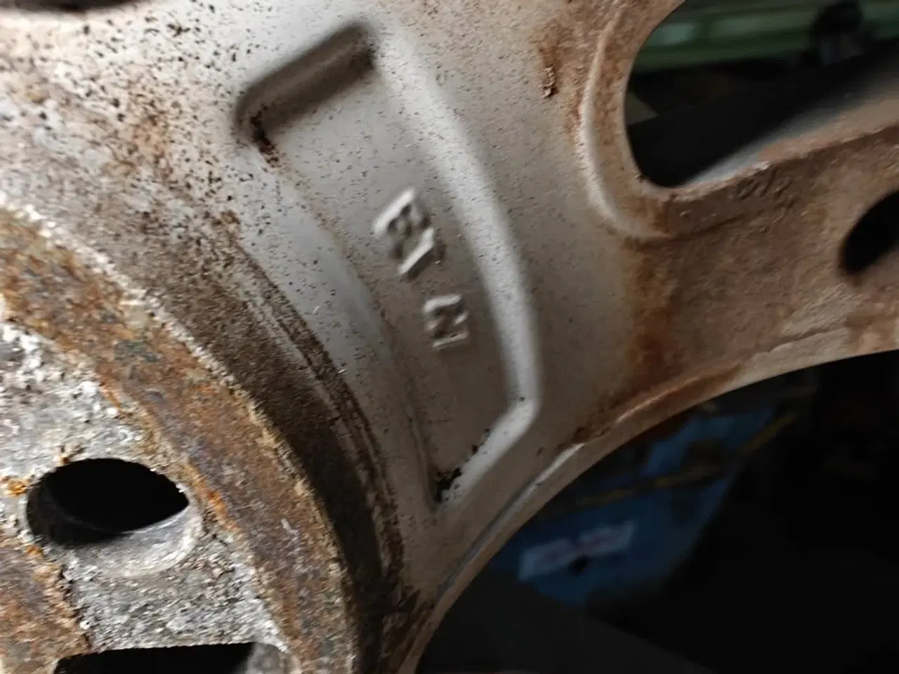 Billede 7 - Mercedes Alufælg 18" med helårsdæk