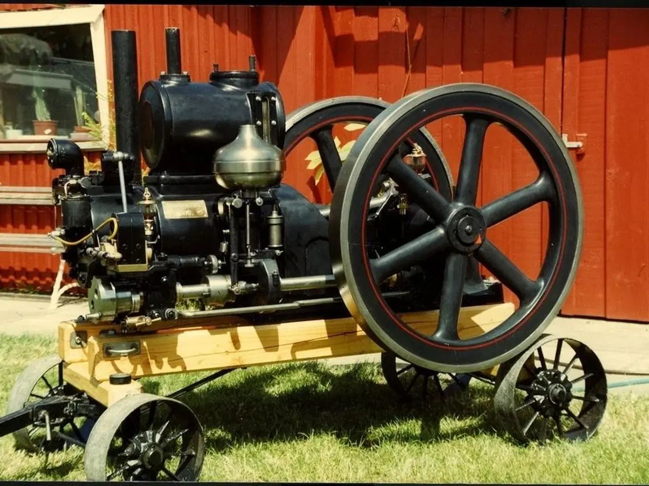 Billede 1 - Otto Deutz petroleumsmotor.
