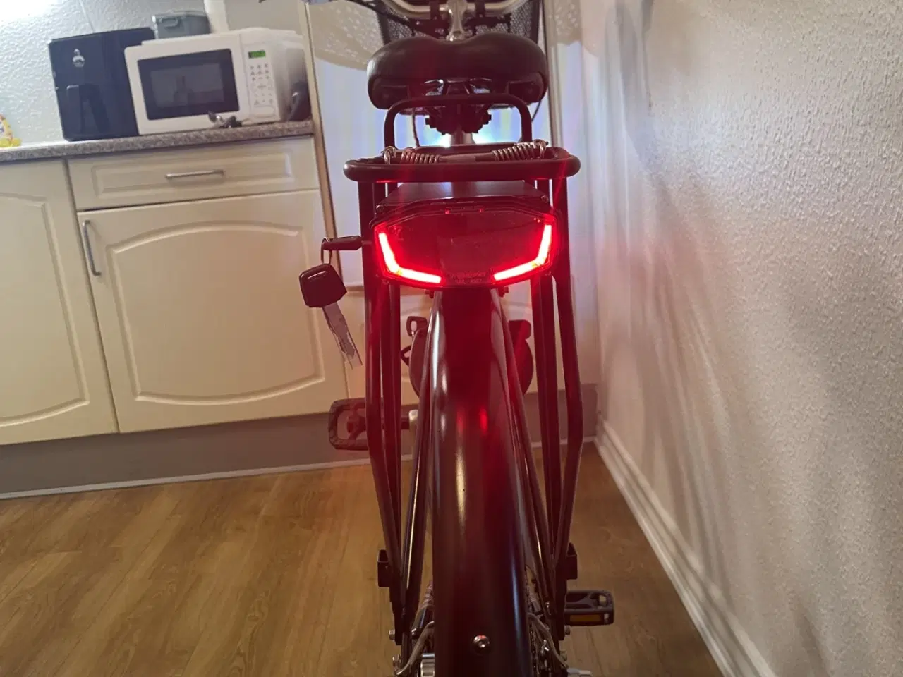 Billede 5 -    flot ebsen fanø reto dame elcykel 28"  7 gear. 