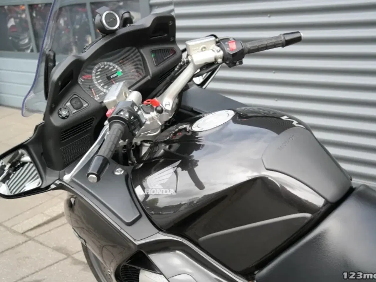 Billede 23 - Honda ST 1300 Pan European MC-SYD       BYTTER GERNE