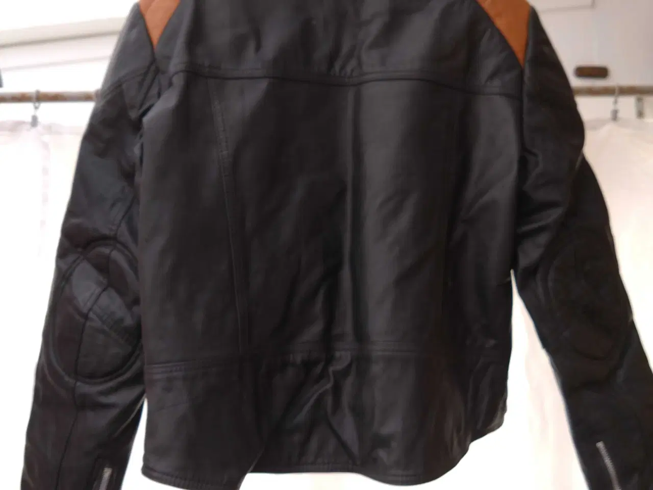Billede 2 - Læder jakke