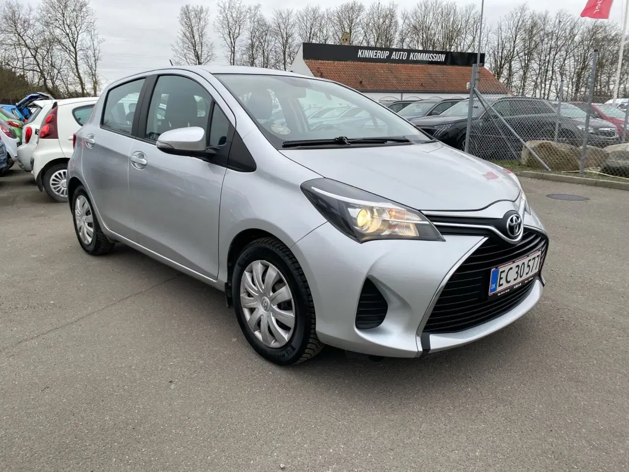 Billede 2 - Toyota Yaris 1,0 VVT-I T2 69HK 5d