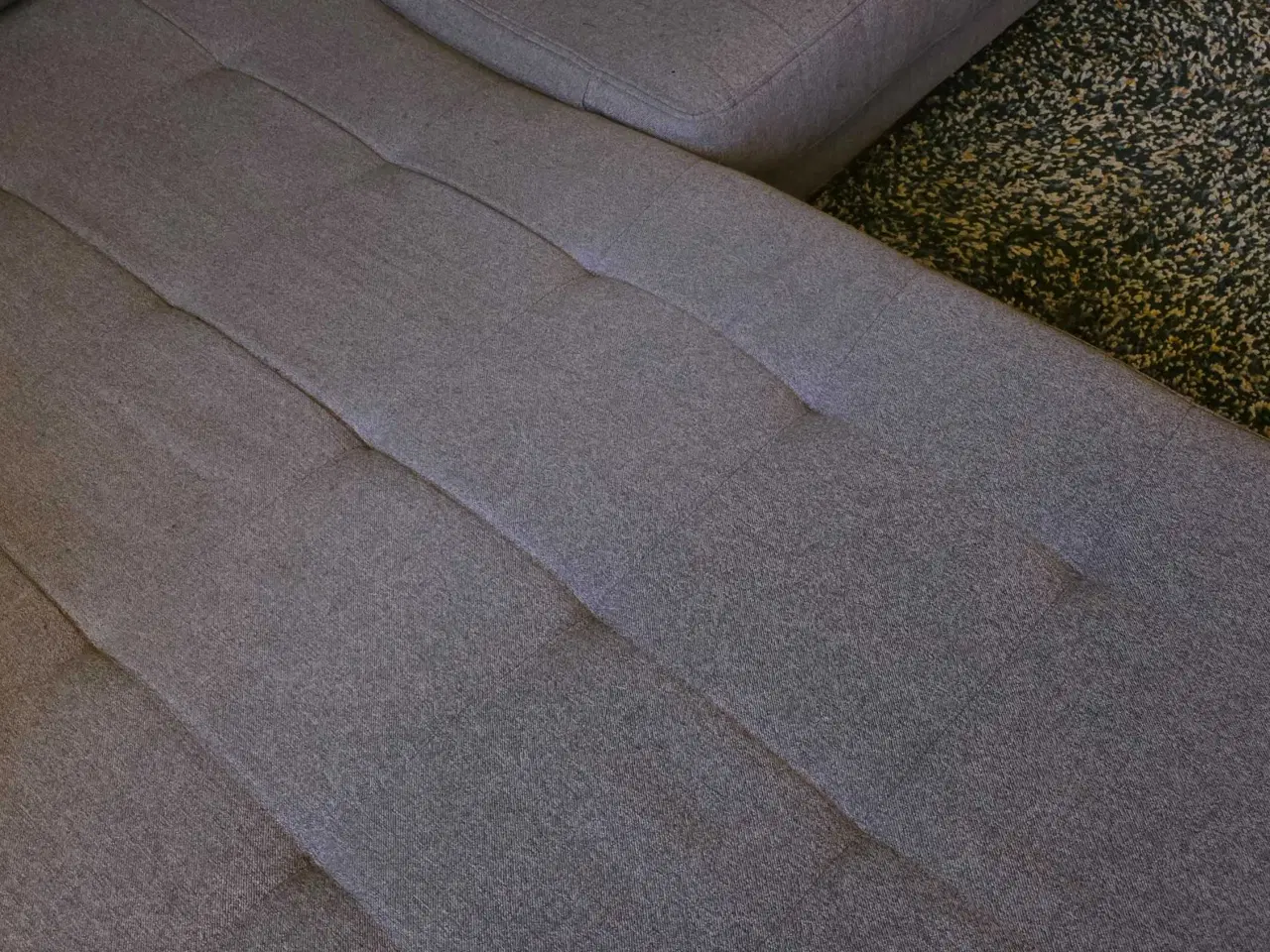 Billede 3 - Sofa med bred shaiselong