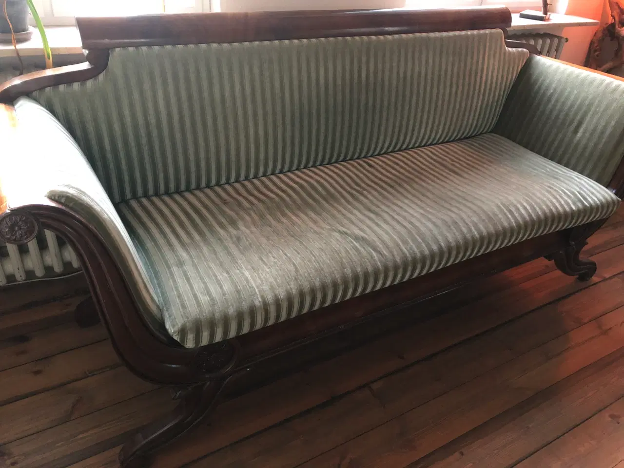 Billede 4 - Antik sofa med flotte detaljer