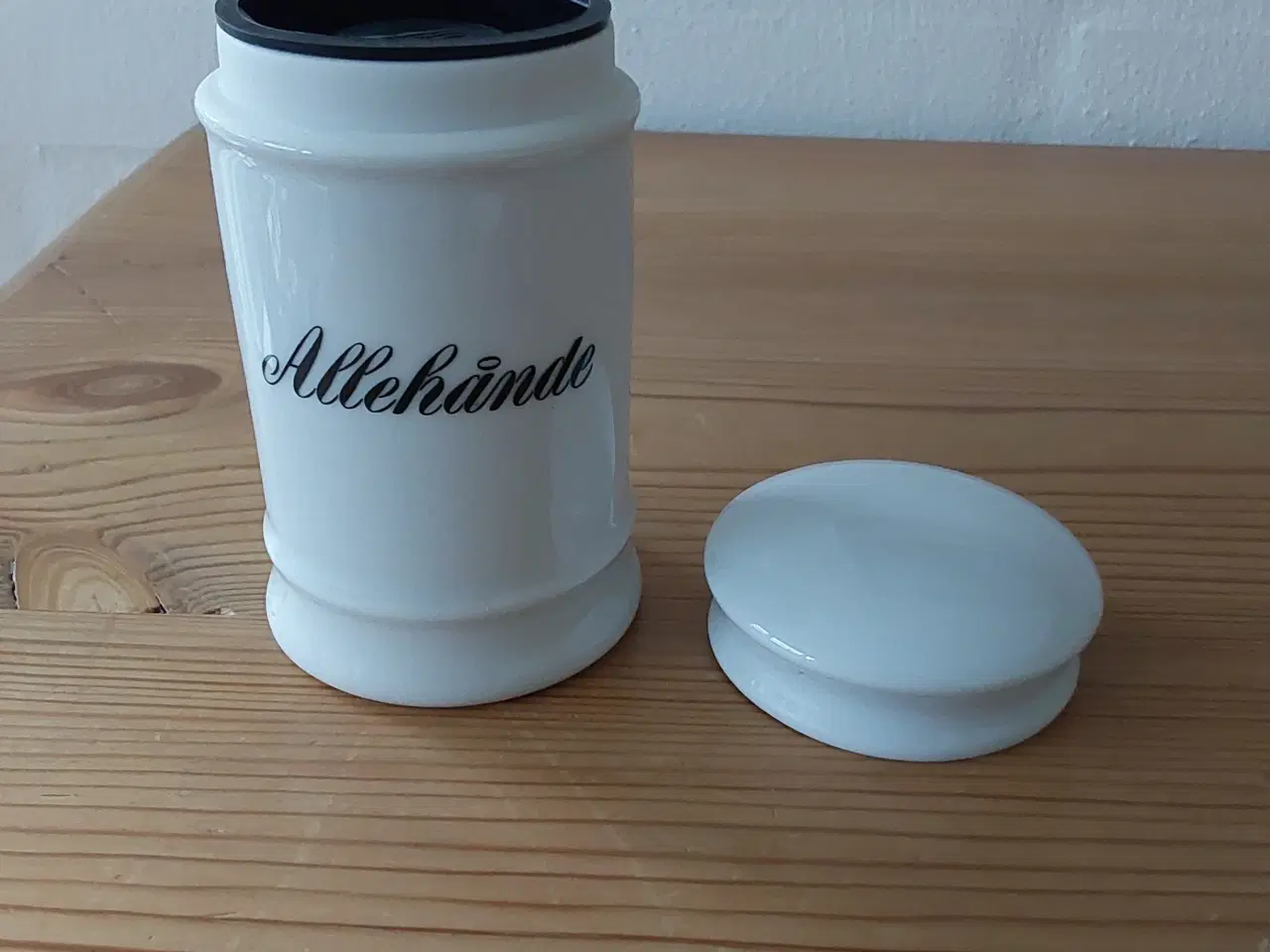 Billede 2 - Krydderikrukke Allehånde med låg i porcelæn