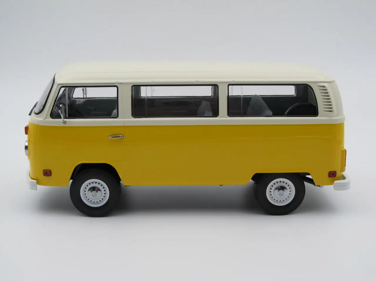 Billede 3 - 1978 VW T2b "Late Bay" Bus - 1:18