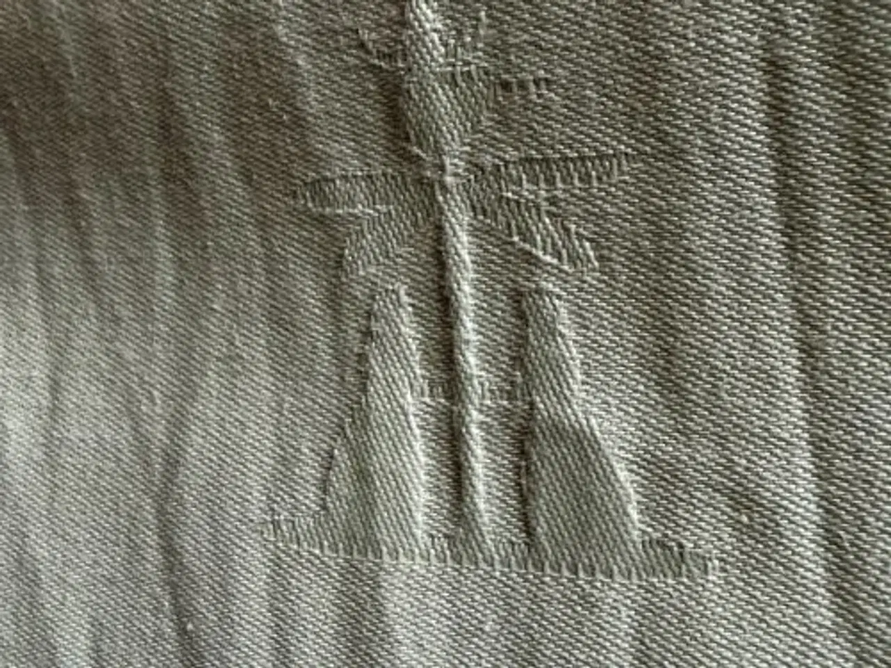 Billede 3 - Beige damask-dug fra Juna-damask