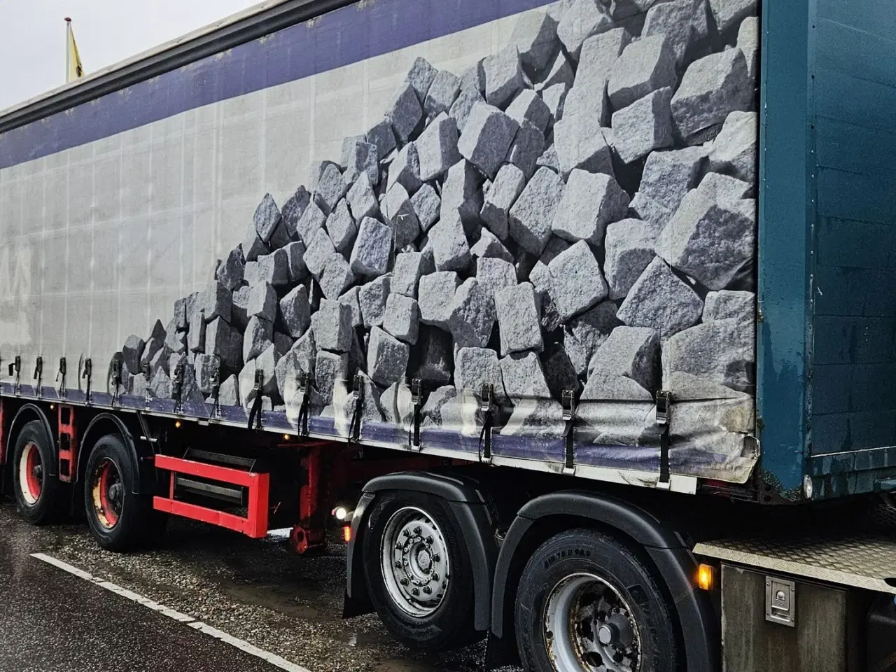 Billede 1 - Renders Gardintrailer / nysynet / 4 drejbare aksler / truckbeslag