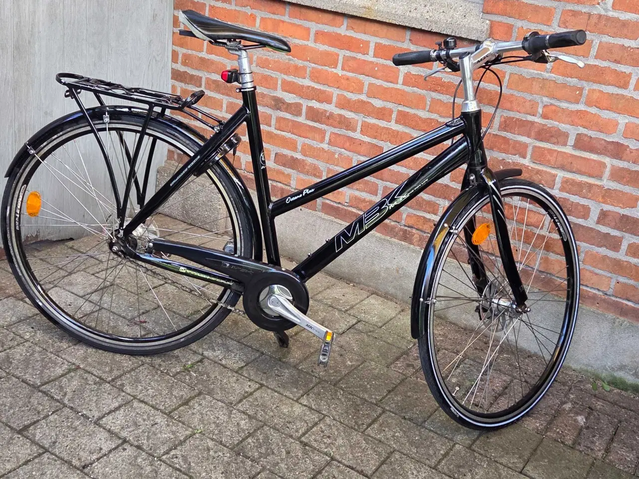 Billede 1 - MBK 28" 57 cm høj 7 gear  Lås med 2 nøgler.  For o