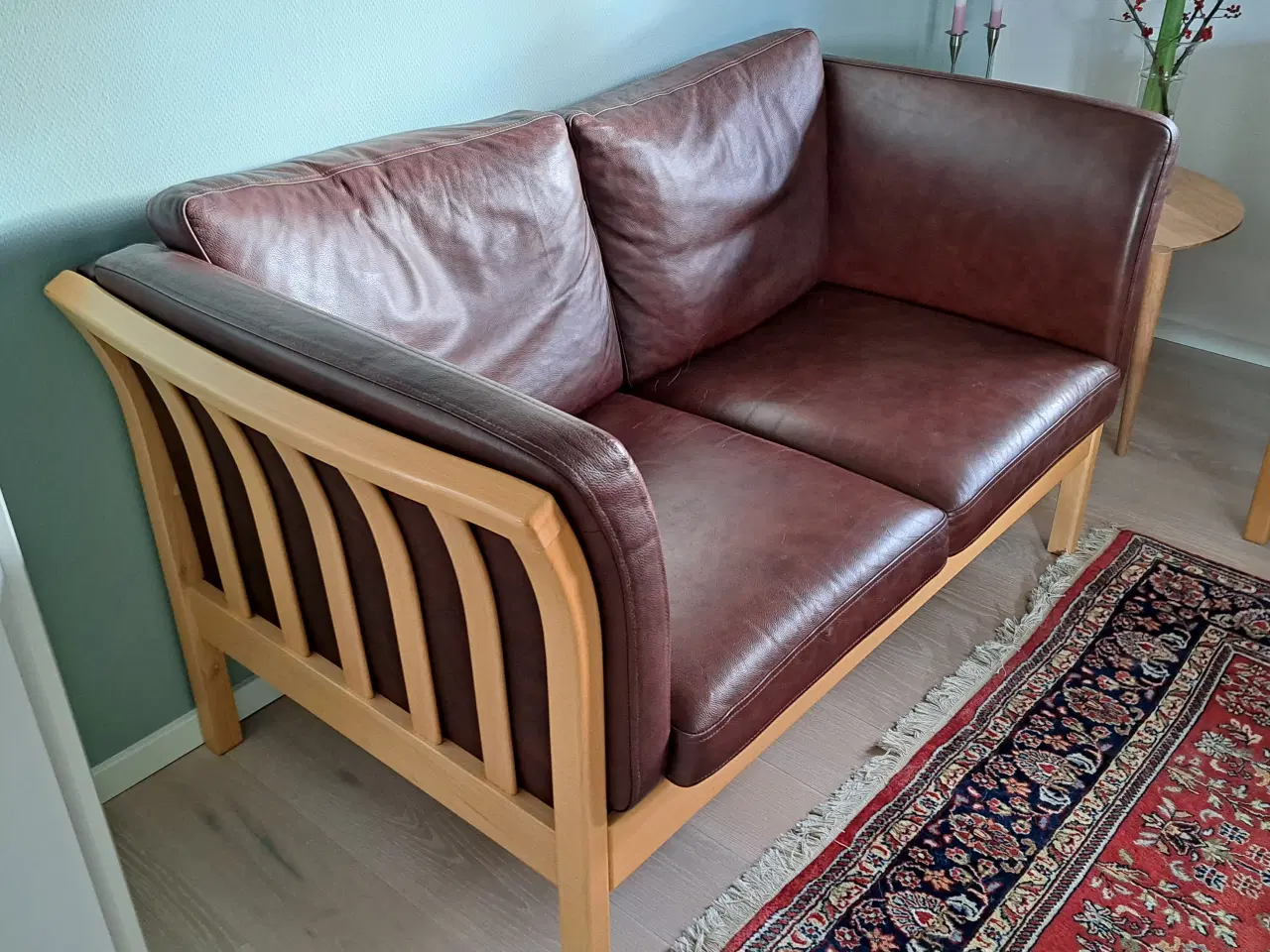 Billede 2 - Flot sofagruppe i lakeret bøg og læder