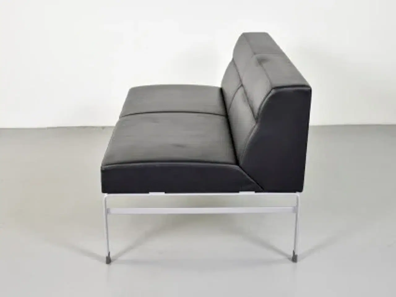 Billede 2 - Kinnarps wilson 2-personers sofa i sort læder